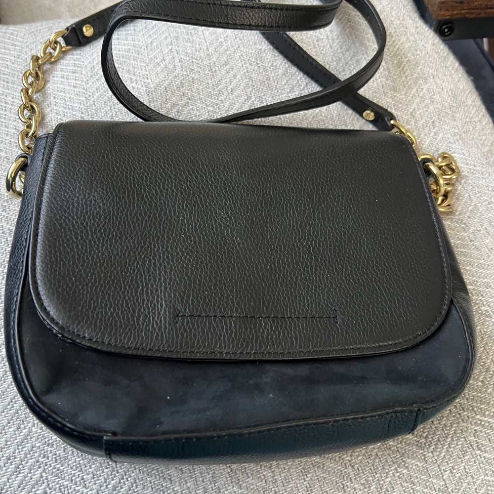 Elegant Black Leather Shoulder Bag